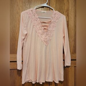Maurices 3/4 Sleeve Light Pink V-neck. Size Medium